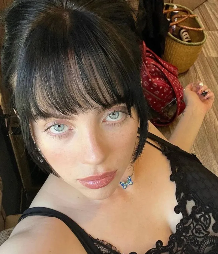 Билли Айлиш (Billie Eilish) 54 Билли Айлиш (Billie Eilish) 53 New Hot