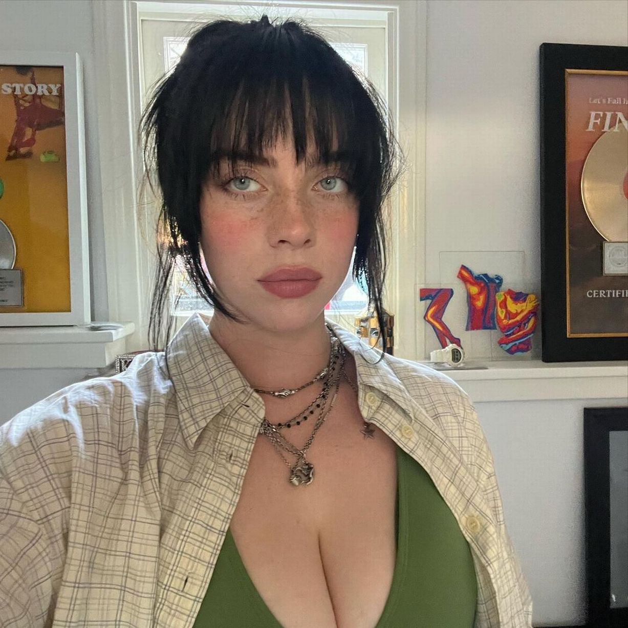 Билли Айлиш (Billie Eilish) 136 Билли Айлиш (Billie Eilish) 135 New Hot