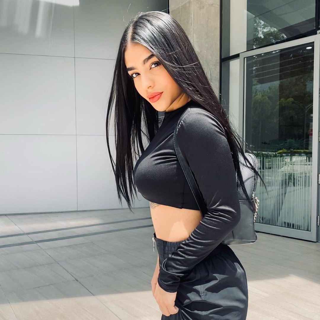 Lauu Gonzales 18 Lauu Gonzales 17 New Hot