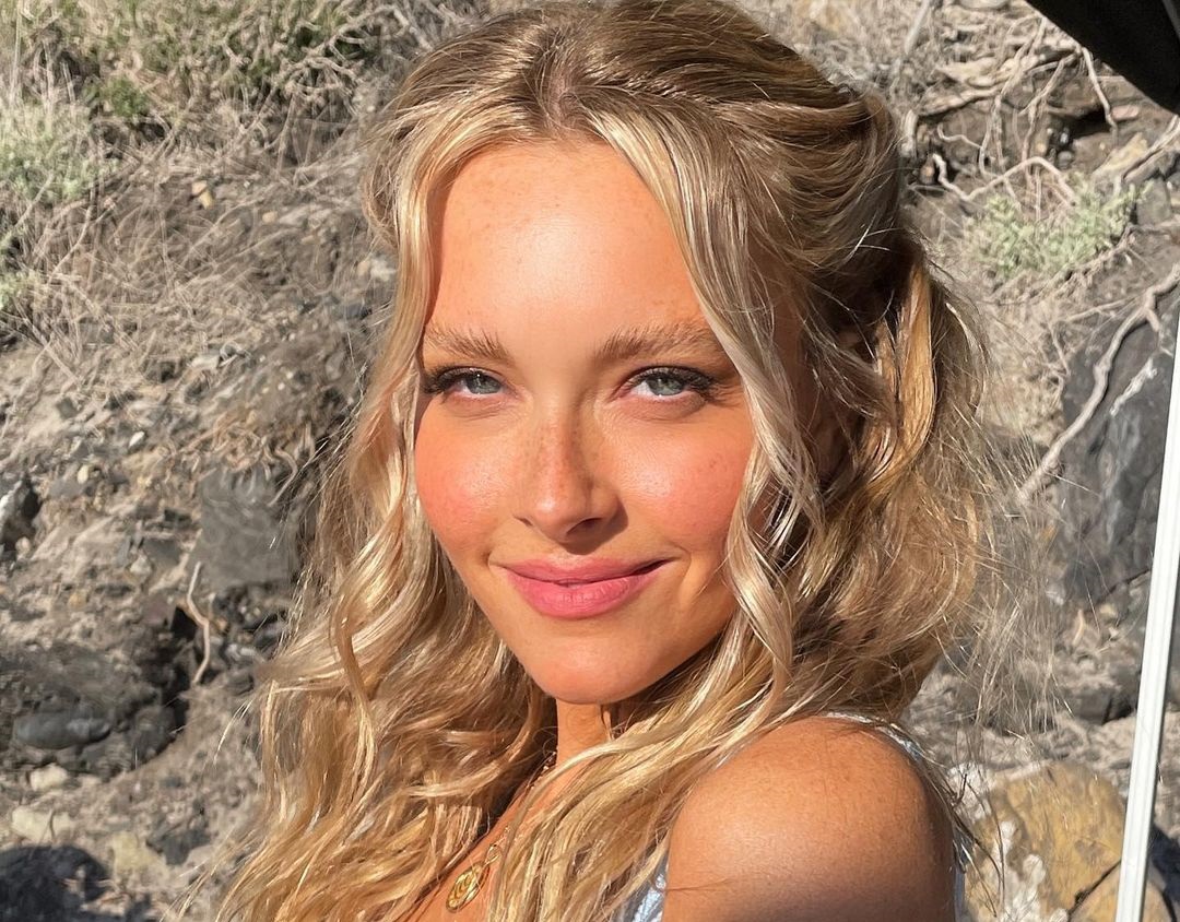 Camille Kostek 34 Camille Kostek 33 New Hot