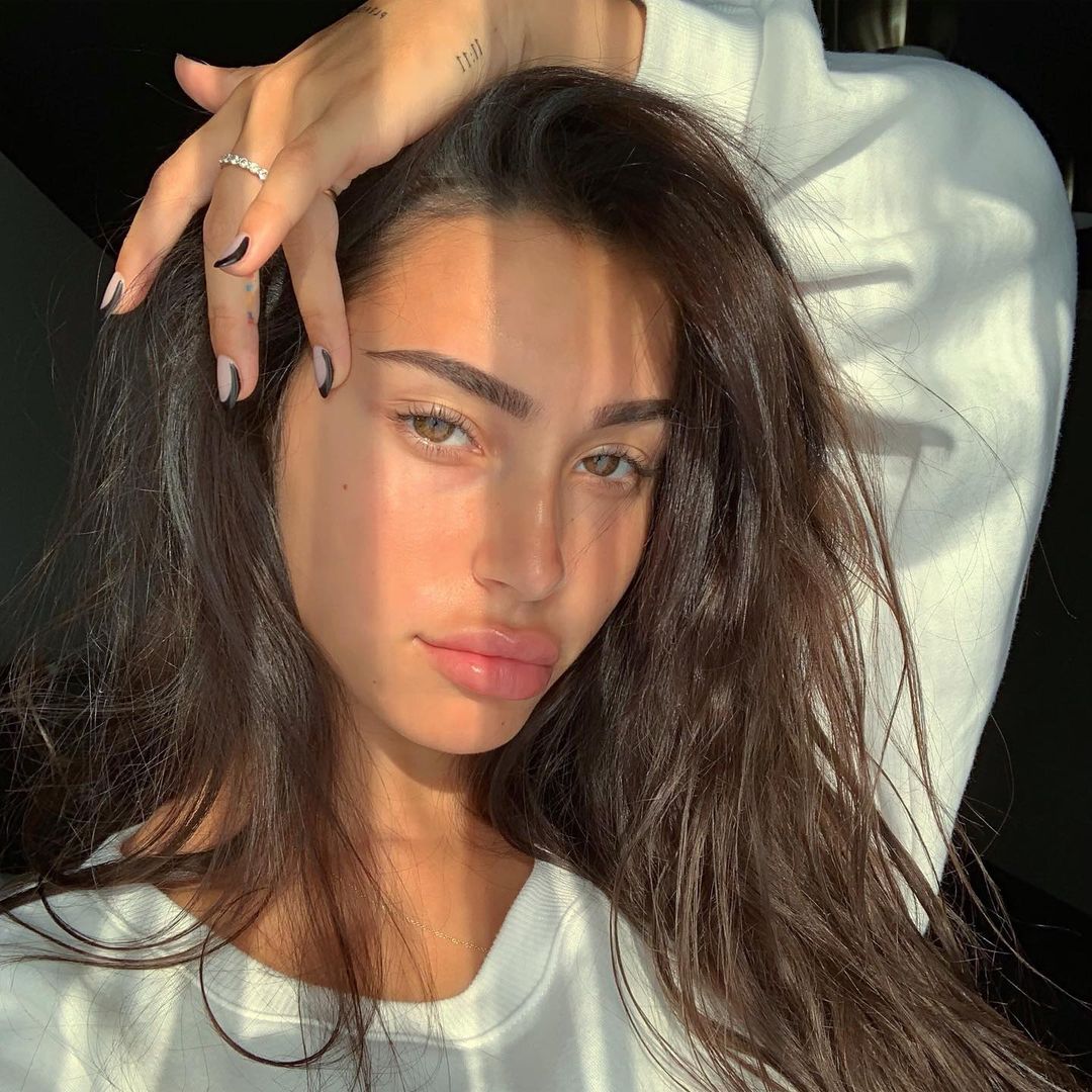 Claudia Tihan 18 Claudia Tihan 17 New Hot