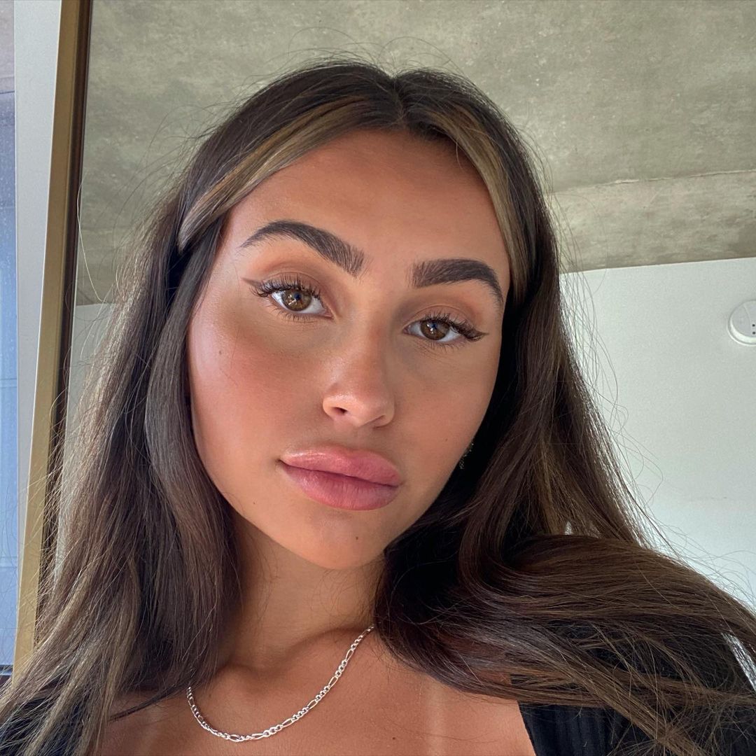 Claudia Tihan 16 Claudia Tihan 15 New Hot