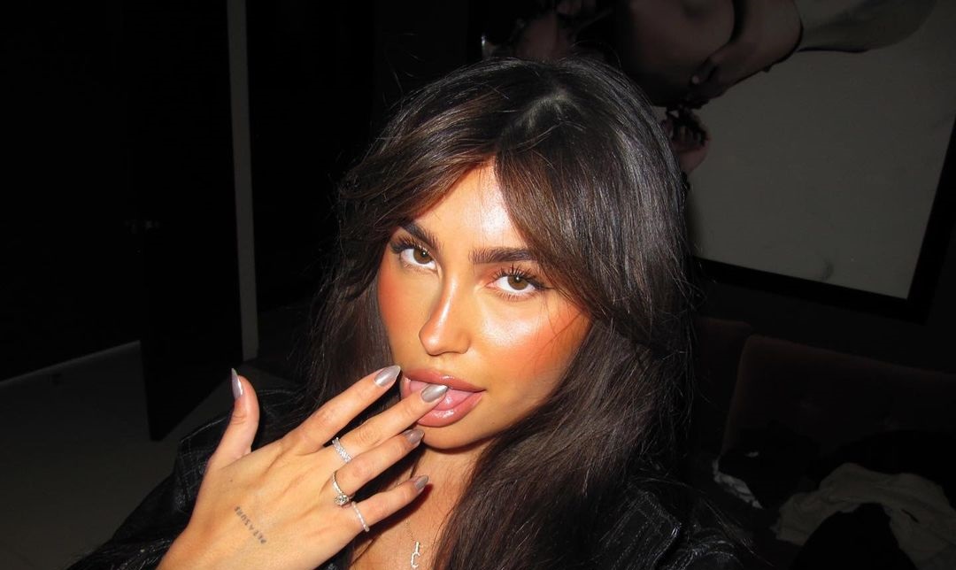 Claudia Tihan 26 Claudia Tihan 25 New Hot