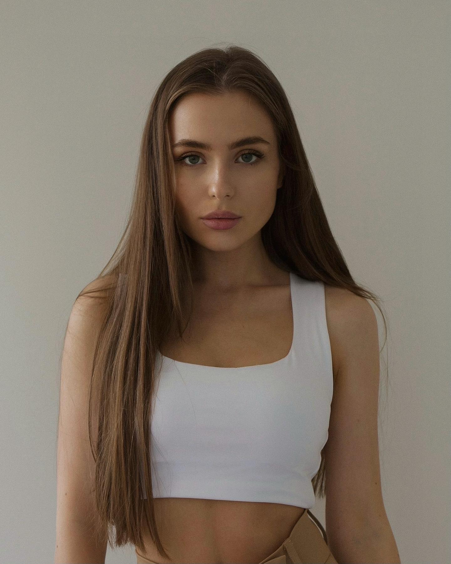 Alexandra Shulgovich 8 Alexandra Shulgovich 7 New Hot