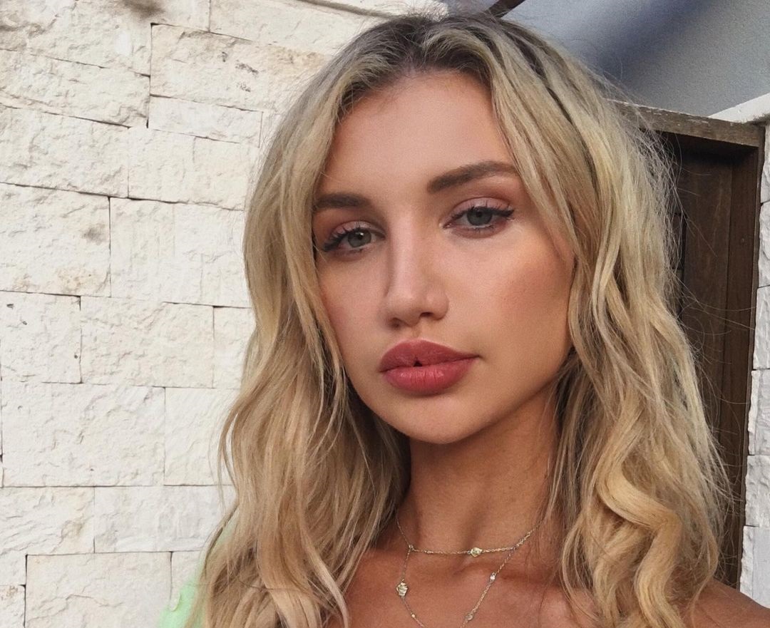 Gabrielle Epstein 12 Gabrielle Epstein 11 New Hot