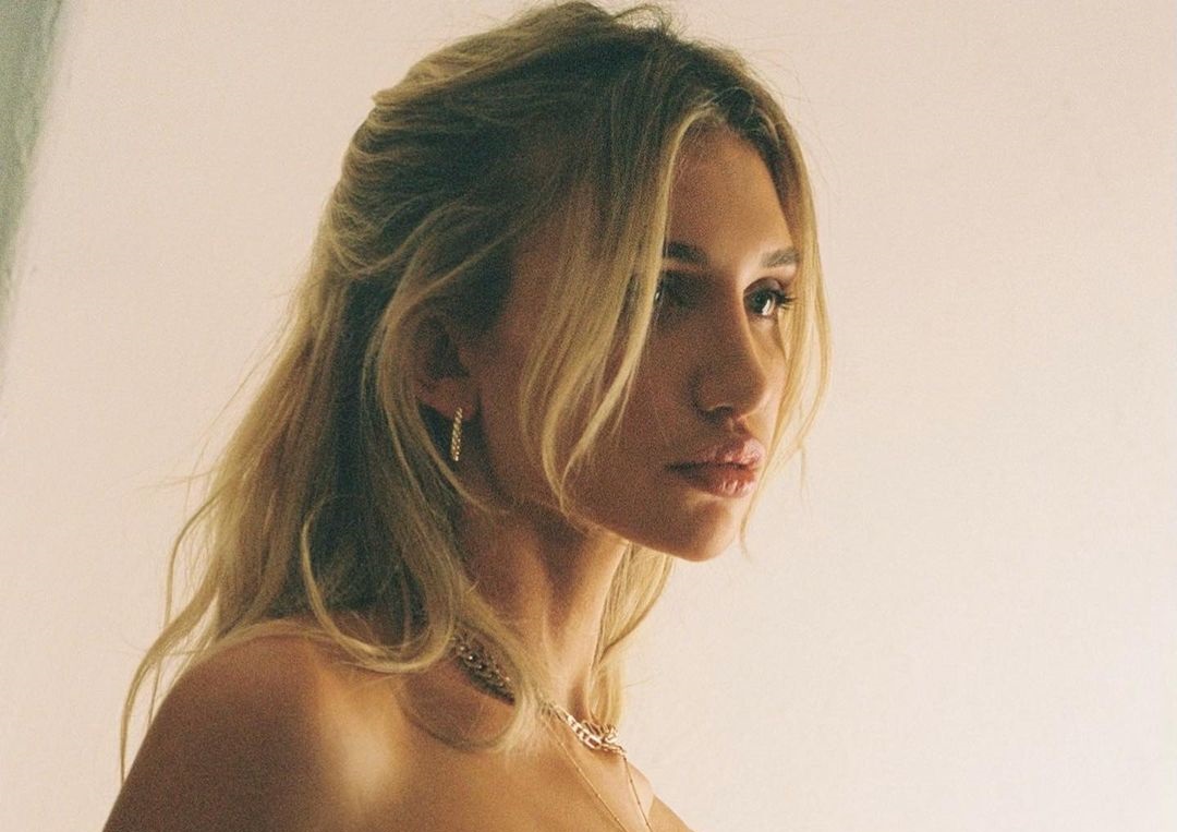 Gabrielle Epstein 22 Gabrielle Epstein 21 New Hot