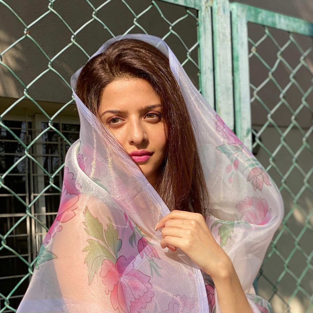 Vedhika4U 7 Лучшие Фото, Vedhika4U 7 Новые Снимки Без Фотошопа, Vedhika4U 7 Без Макияжа И Без Цензуры