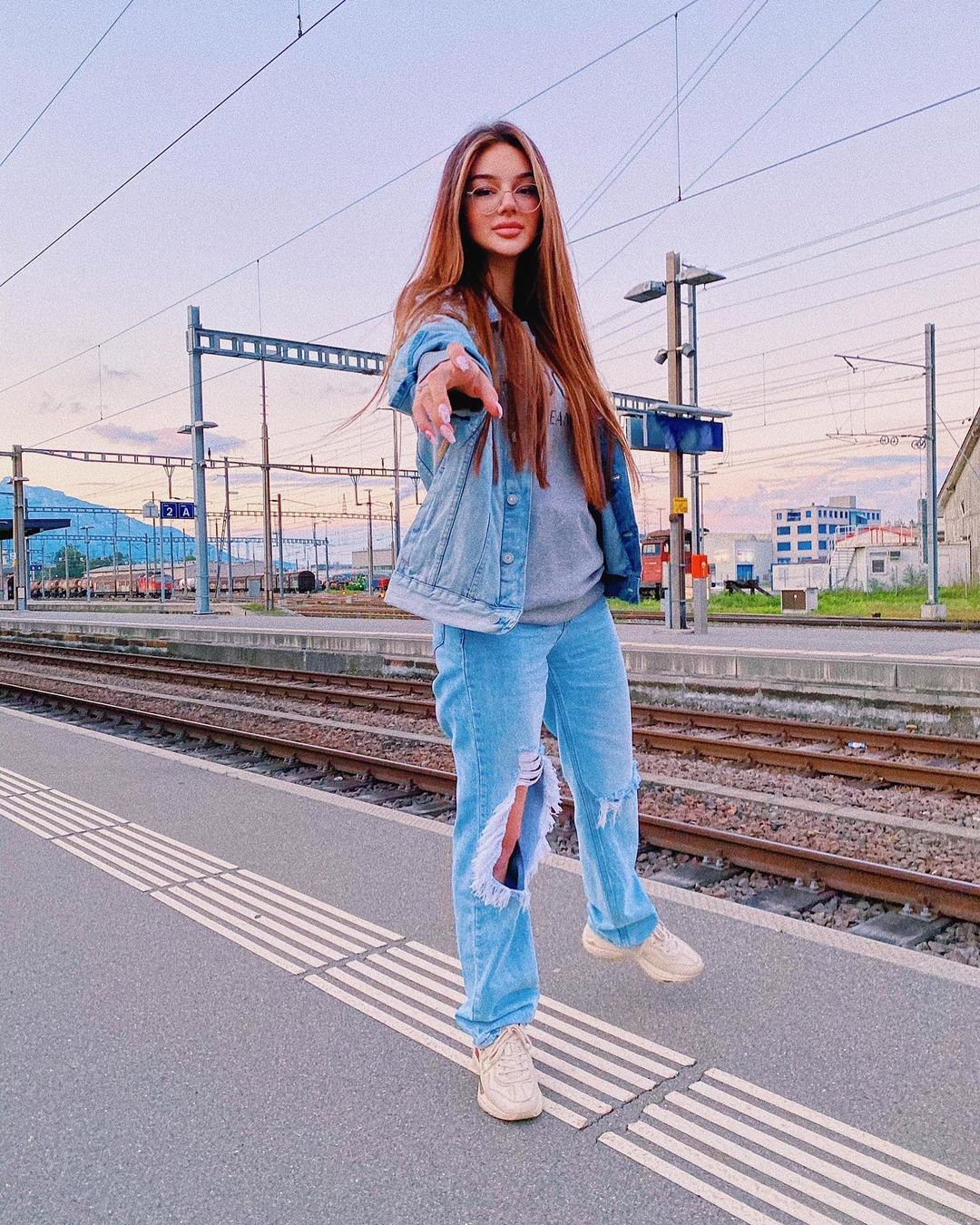 Dzana Dzzyzzle 20 Dzana Dzzyzzle 19 New Hot
