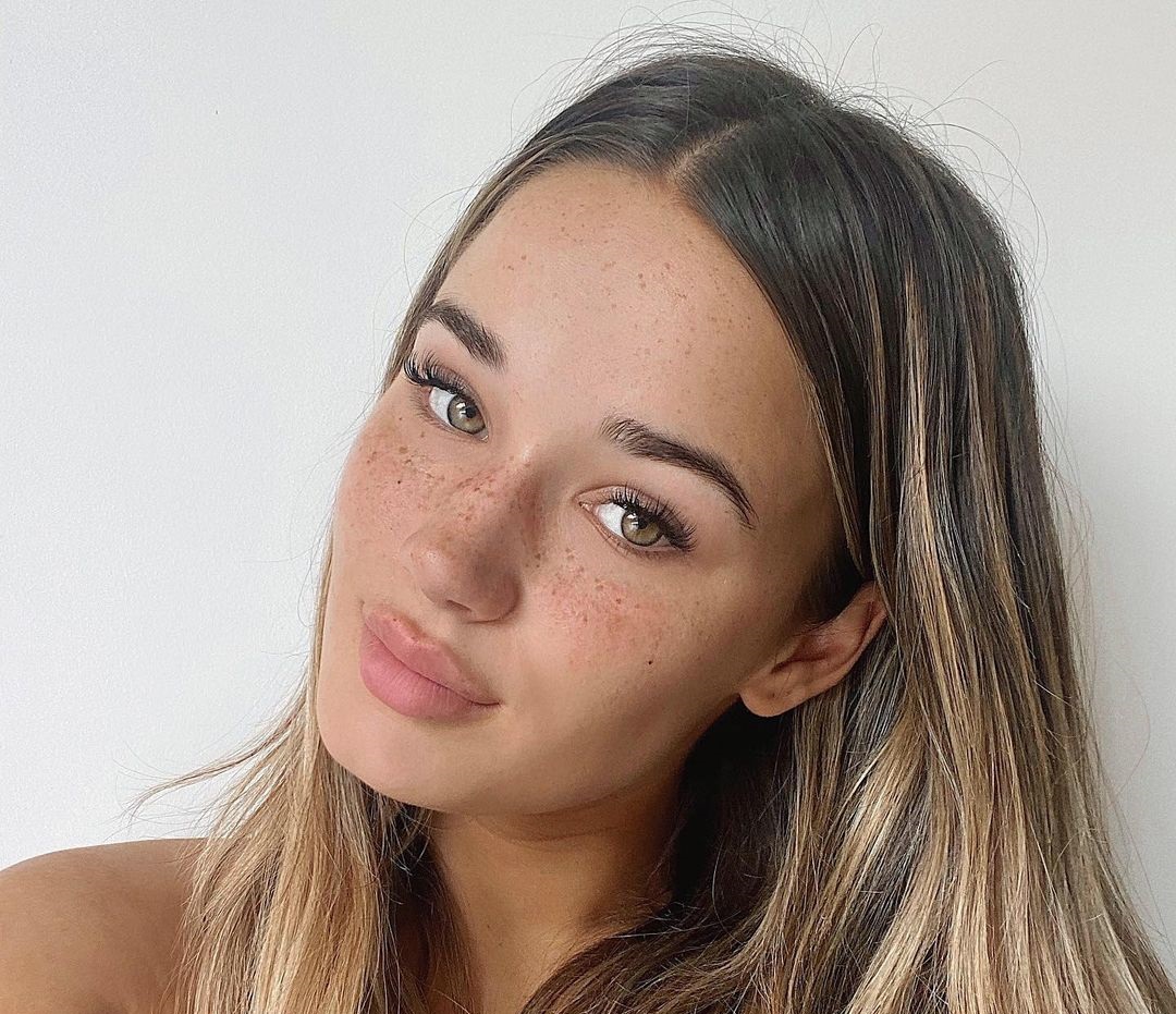 Isabelle Clarke 30 Isabelle Clarke 29 New Hot