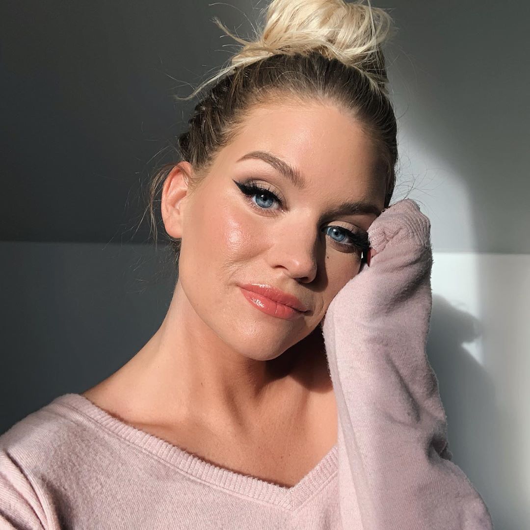 Samantha Ravndahl 18 Samantha Ravndahl 17 New Hot