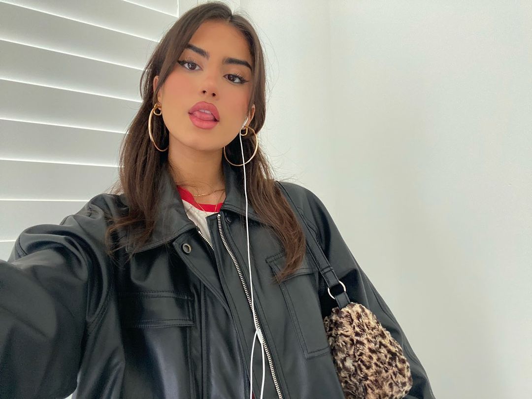 Katia Castellano 22 Katia Castellano 21 New Hot