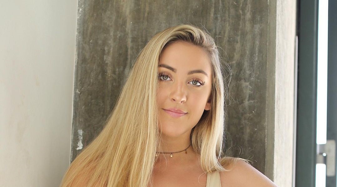 Liv Nelson 28 Liv Nelson 27 New Hot