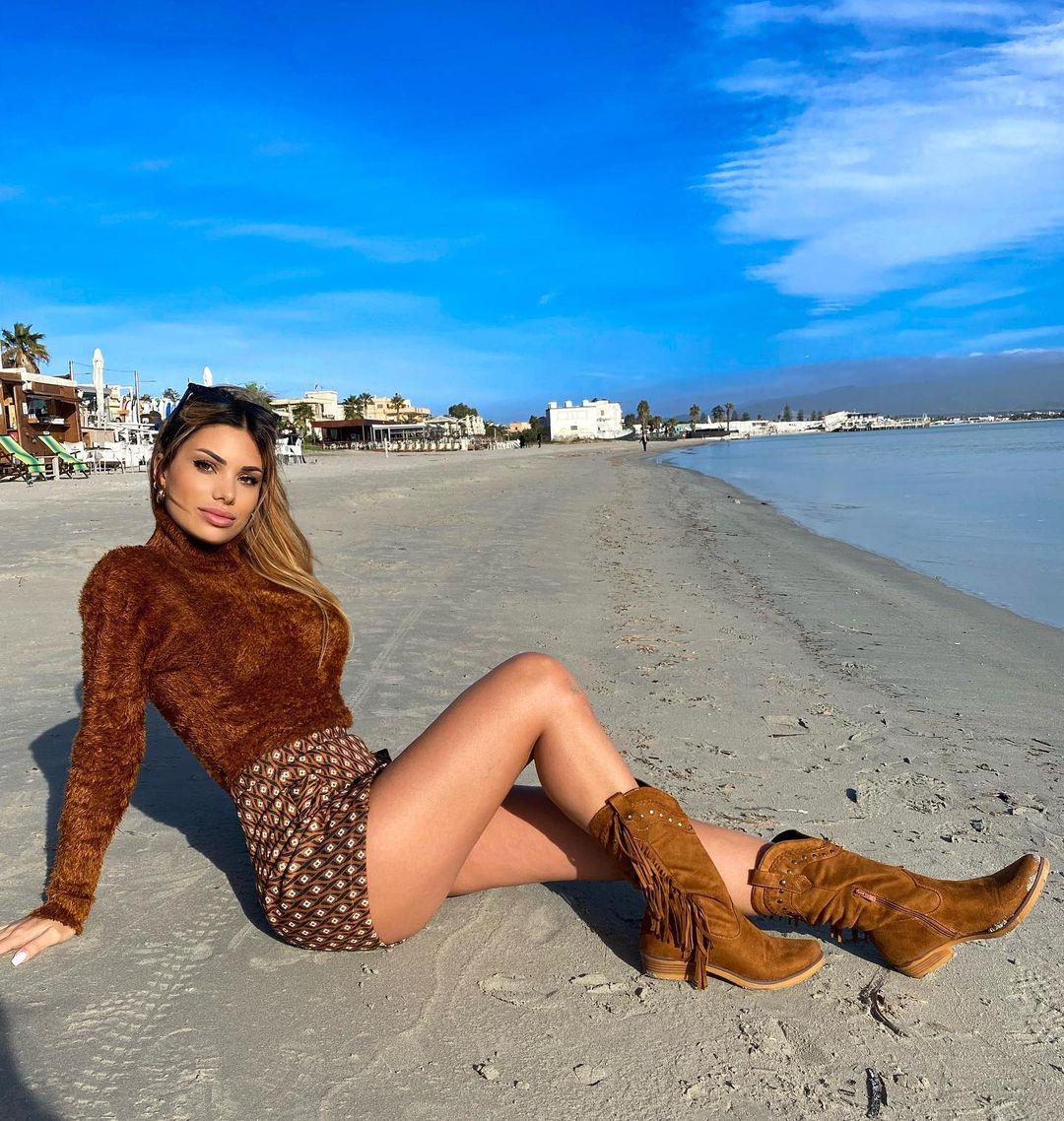 Silvia Corrias 26 Silvia Corrias 25 New Hot