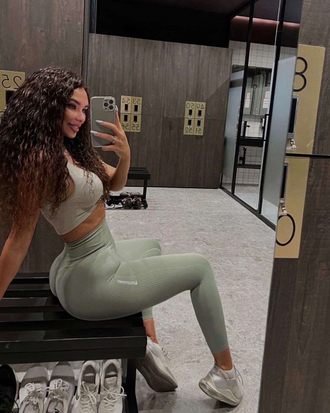 Belinda Dragoti 16 Belinda Dragoti 15 New Hot