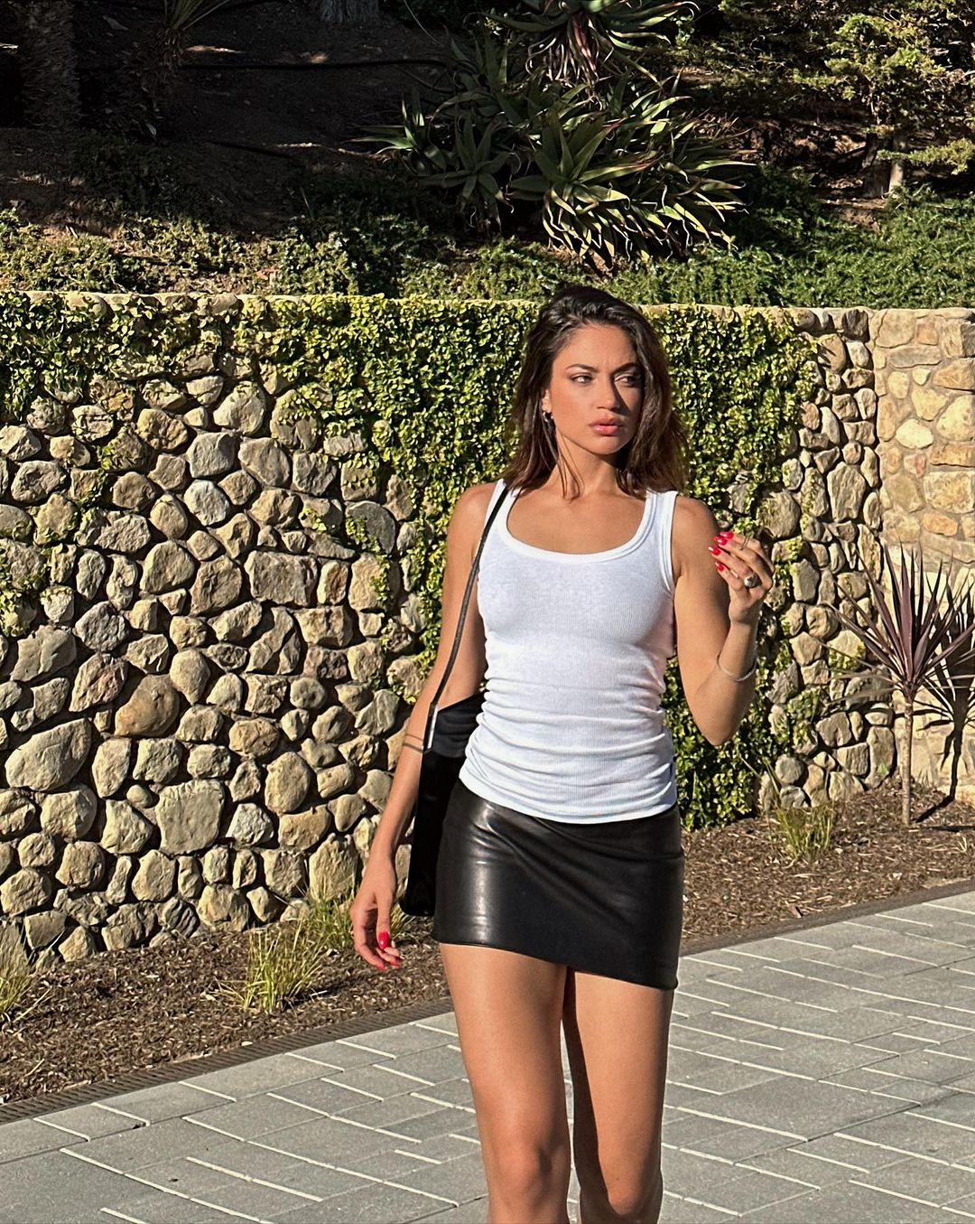 Inanna Sarkis 18 Inanna Sarkis 17 New Hot