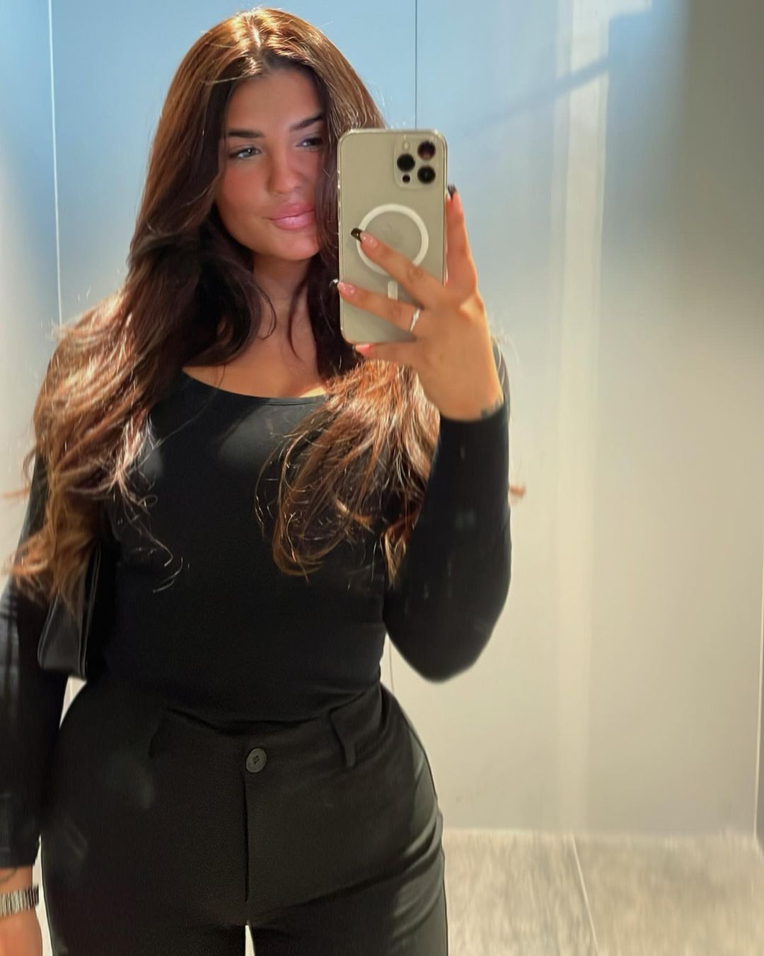 Laura Mania 14 Laura Mania 13 New Hot