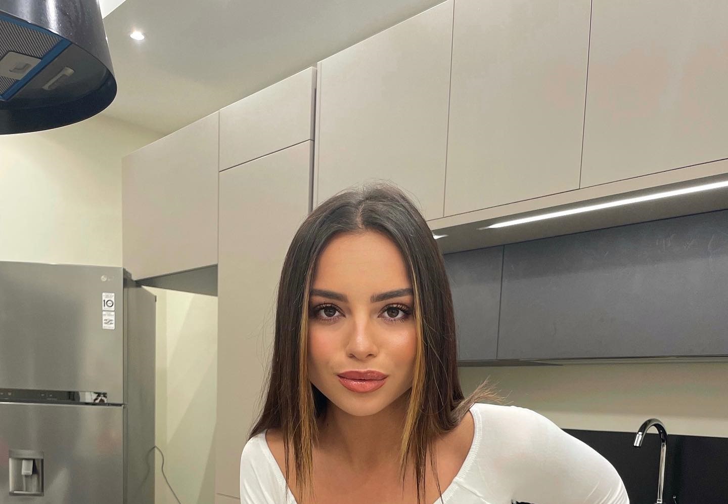 Jaele Corsi 36 Jaele Corsi 35 New Hot