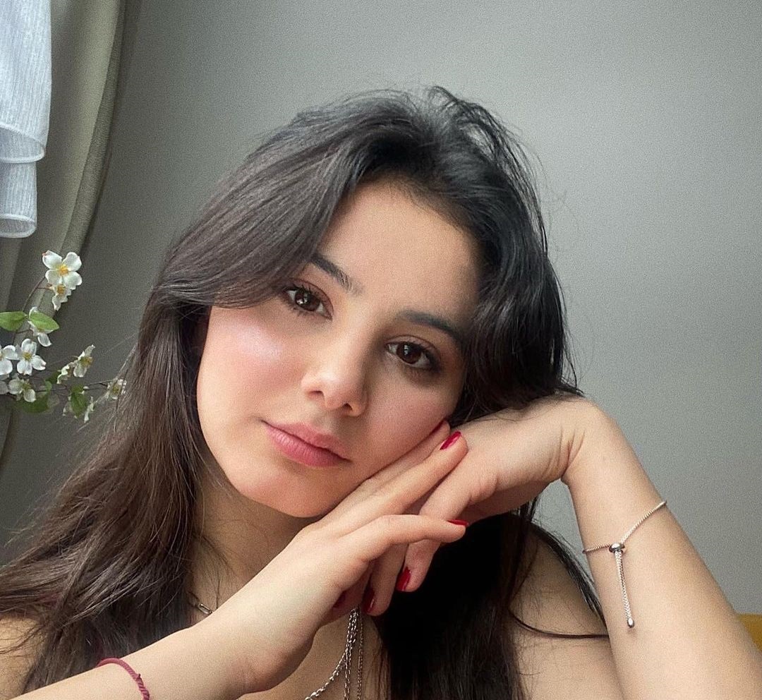 Helin Kandemir 20 Helin Kandemir 19 New Hot