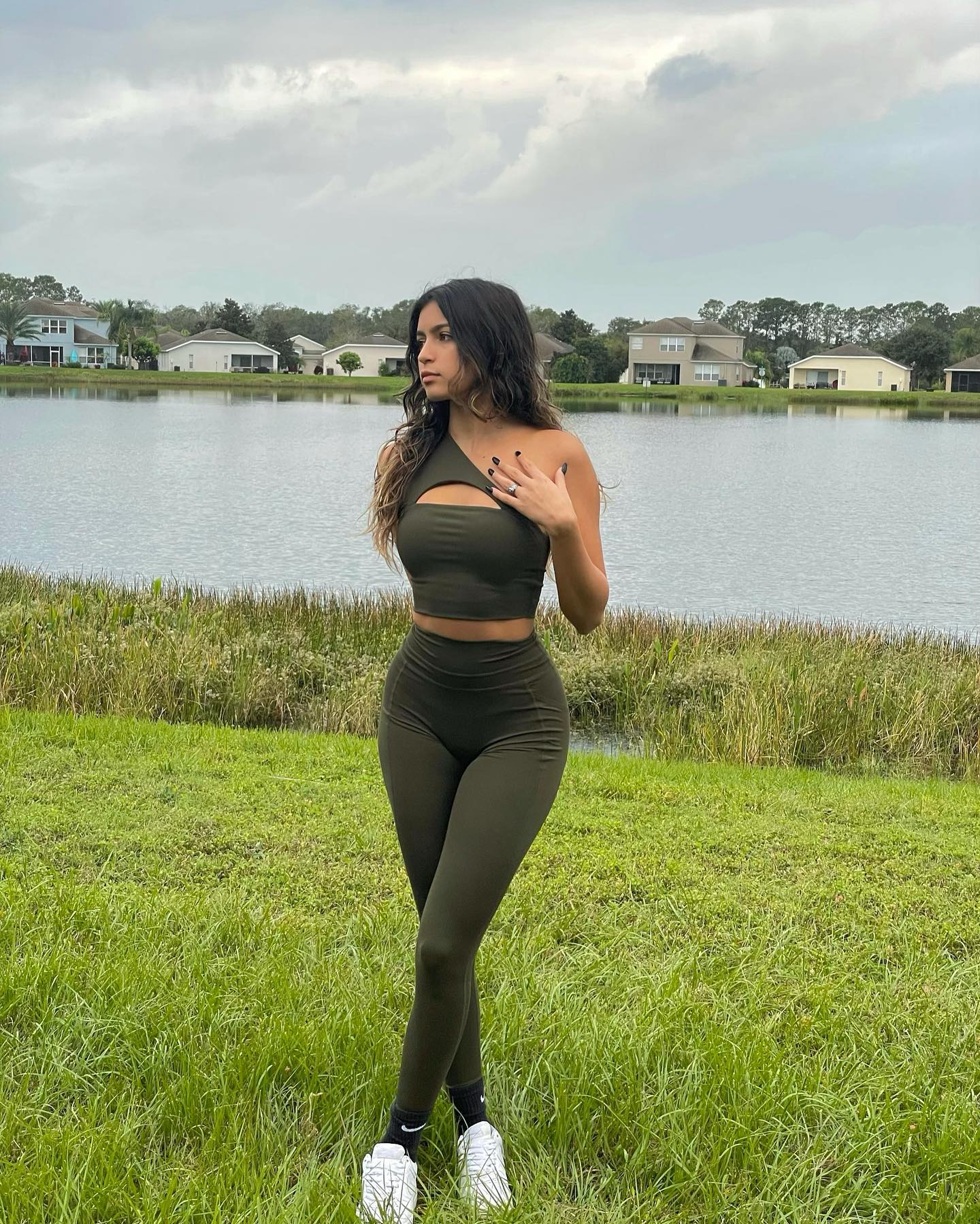 Noelle Emily 4 Noelle Emily 3 New Hot