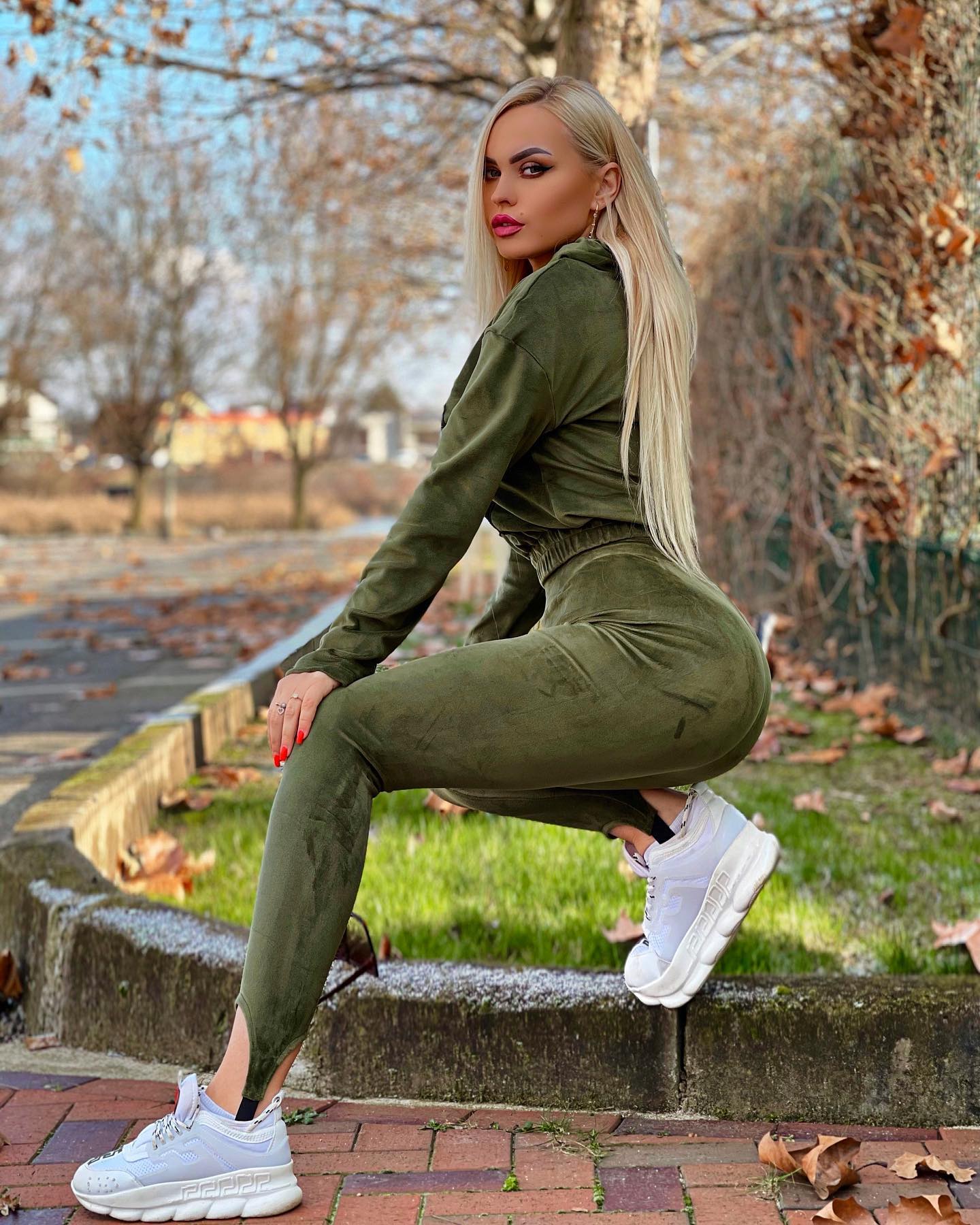 Larisa Plotogea 10 Larisa Plotogea 9 New Hot