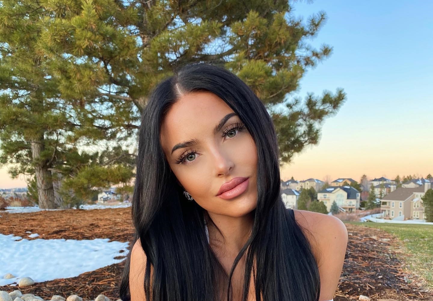 Julia Lynn Sandoval 20 Julia Lynn Sandoval 19 New Hot