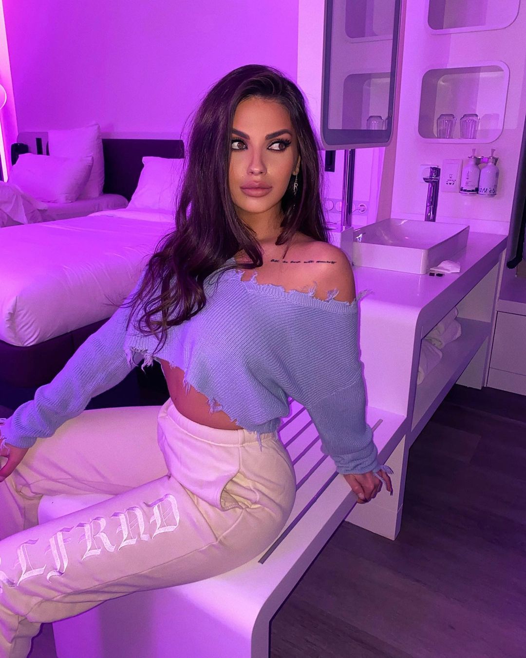 Beatrix Ramosaj 26 Beatrix Ramosaj 25 New Hot