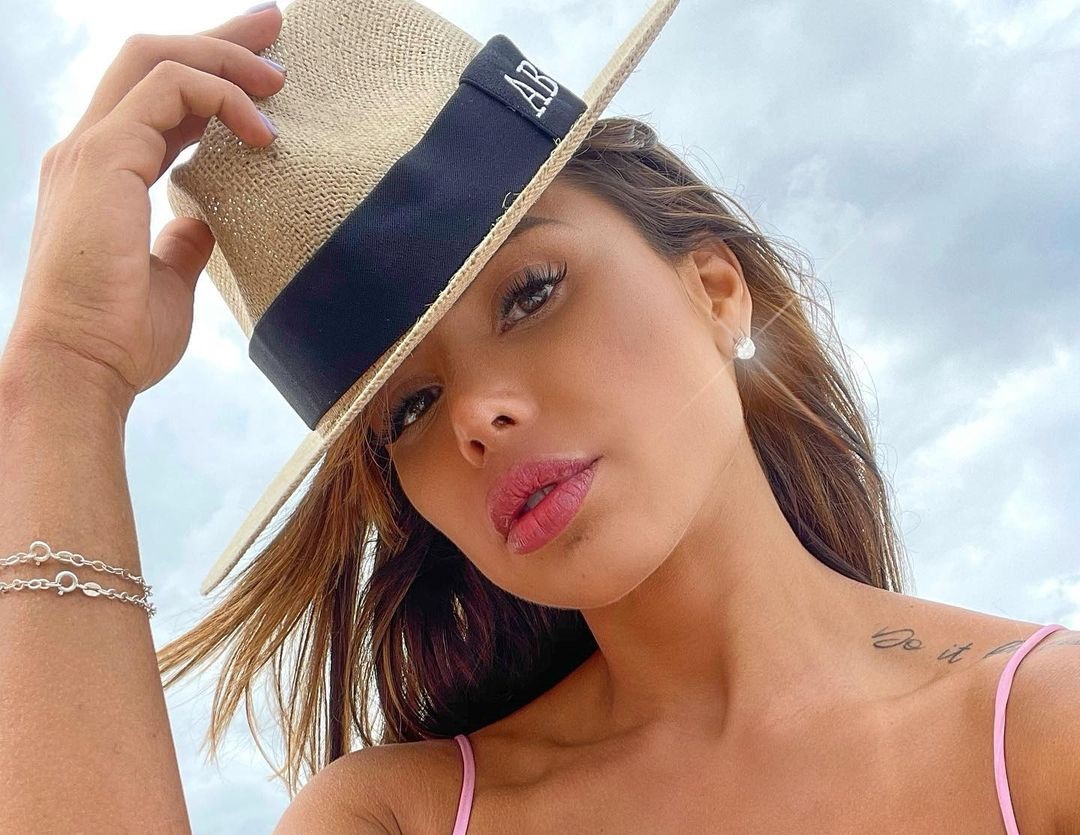 Alessandra Batista 44 Alessandra Batista 43 New Hot