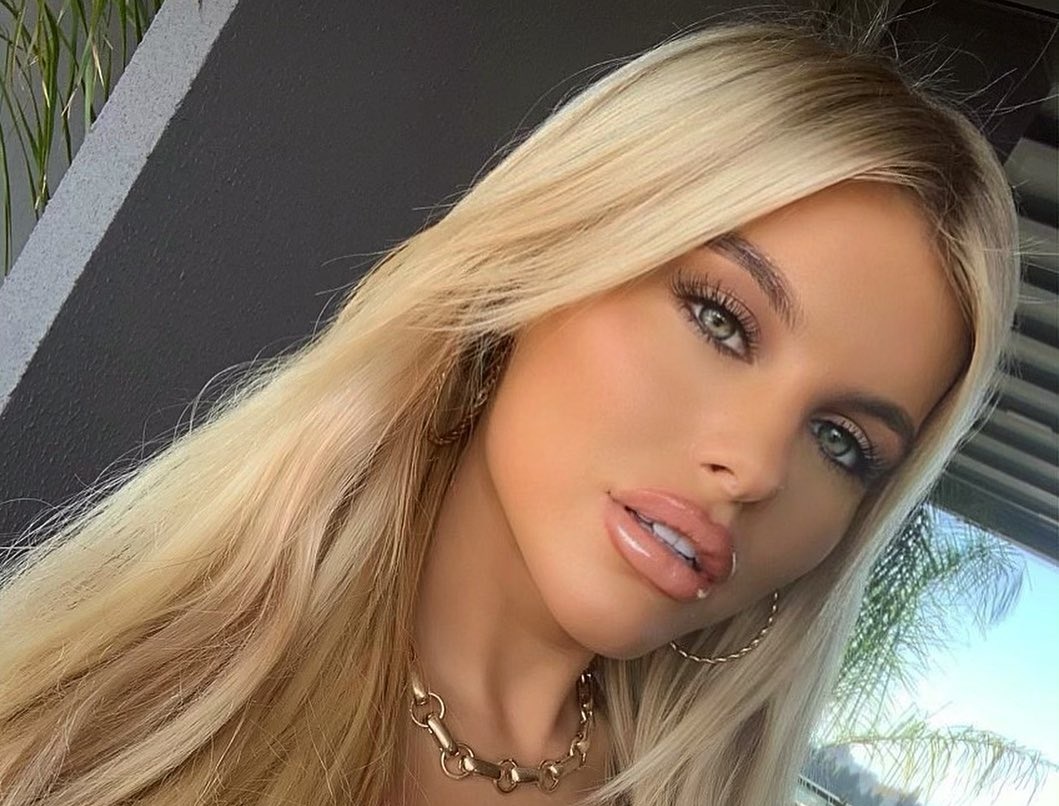 Hayley Hughes 30 Hayley Hughes 29 New Hot