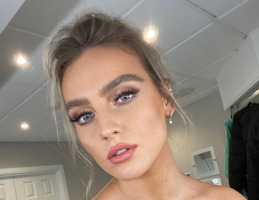 Perrie Edwards 19 Лучшие Фото, Perrie Edwards 19 Новые Снимки Без Фотошопа, Perrie Edwards 19 Без Макияжа И Без Цензуры