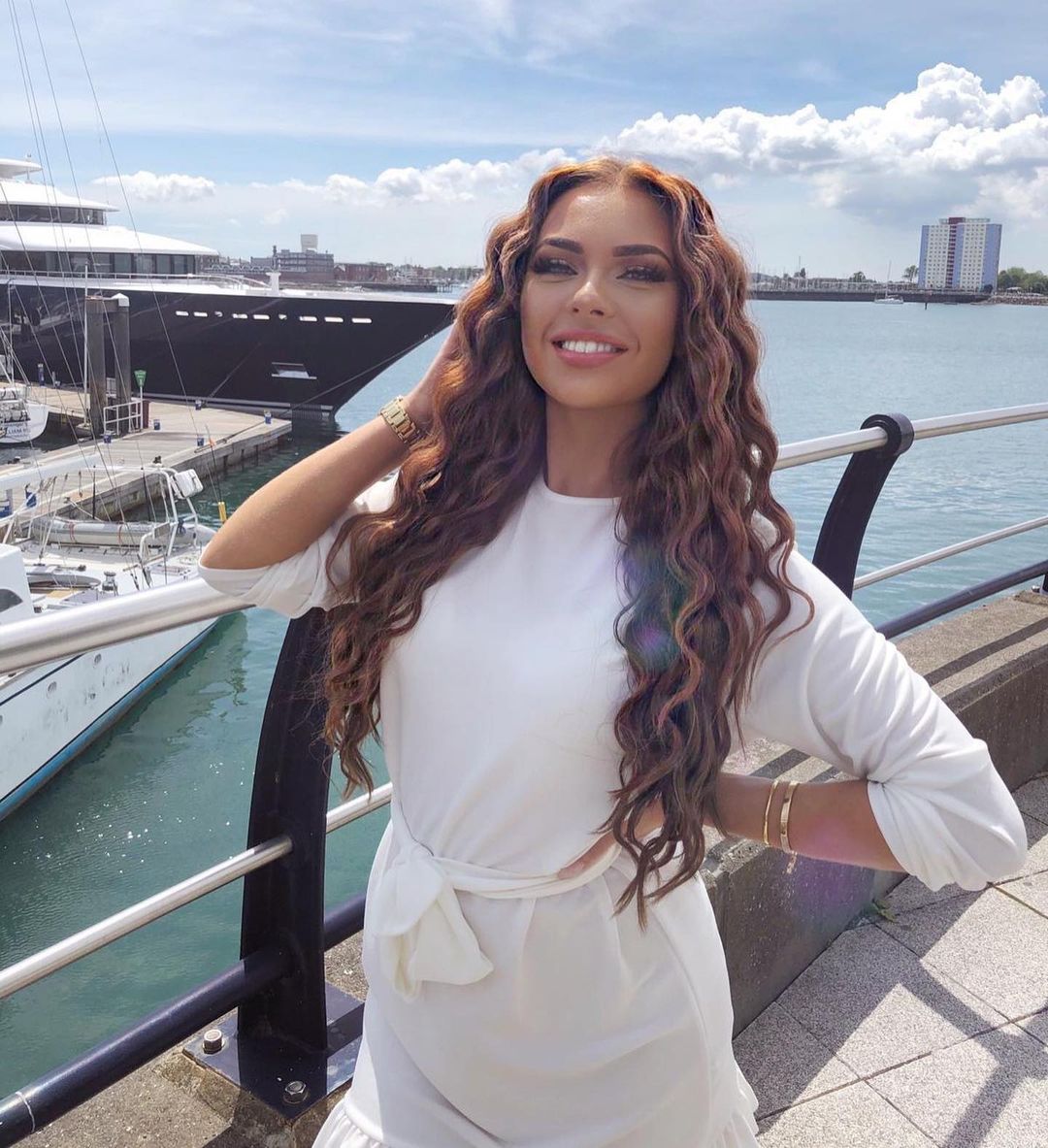 Demi Jones 18 Demi Jones 17 New Hot