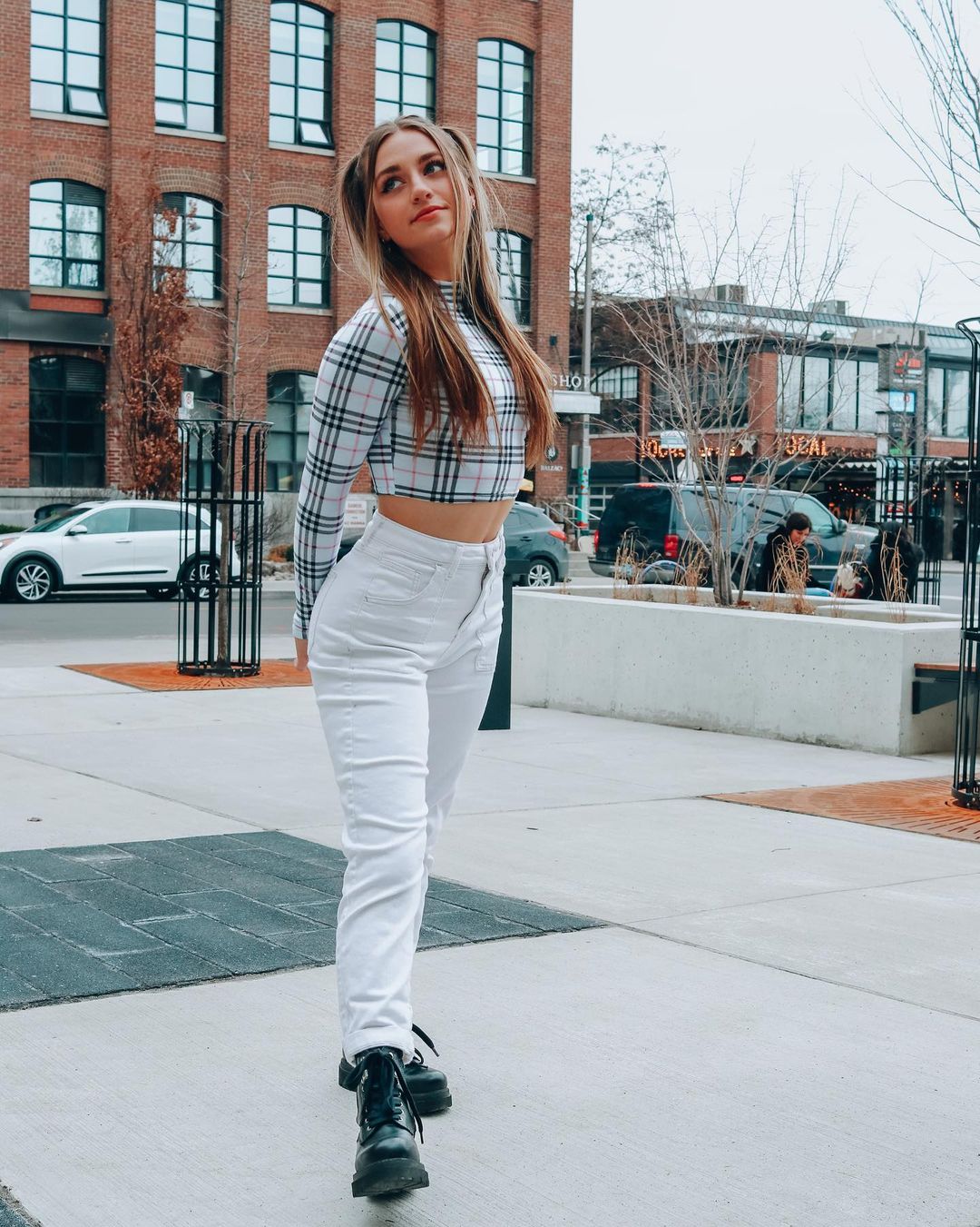 Sadie Aldis 4 Sadie Aldis 3 New Hot