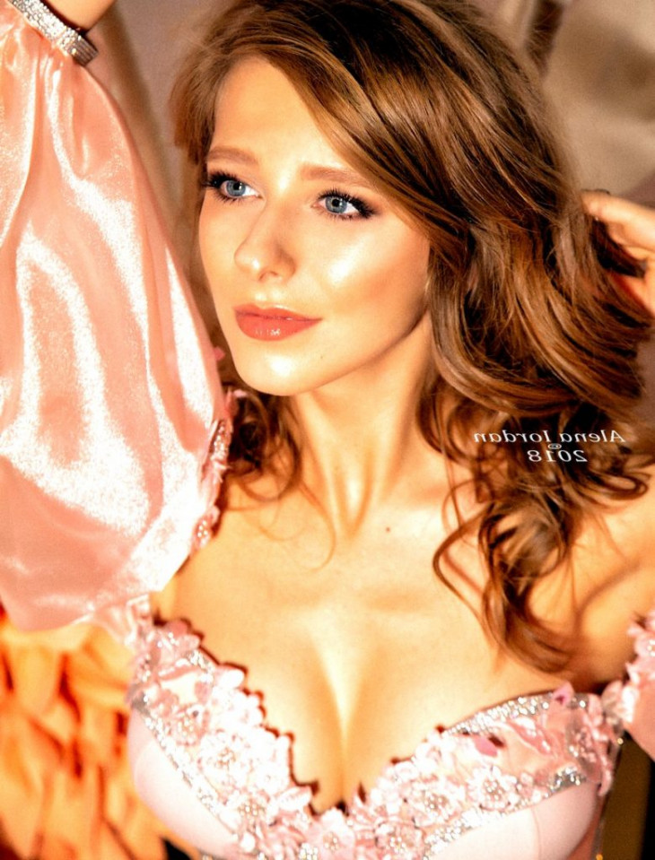 Лиза Арзамасова 14 Лиза Арзамасова 13 New Hot