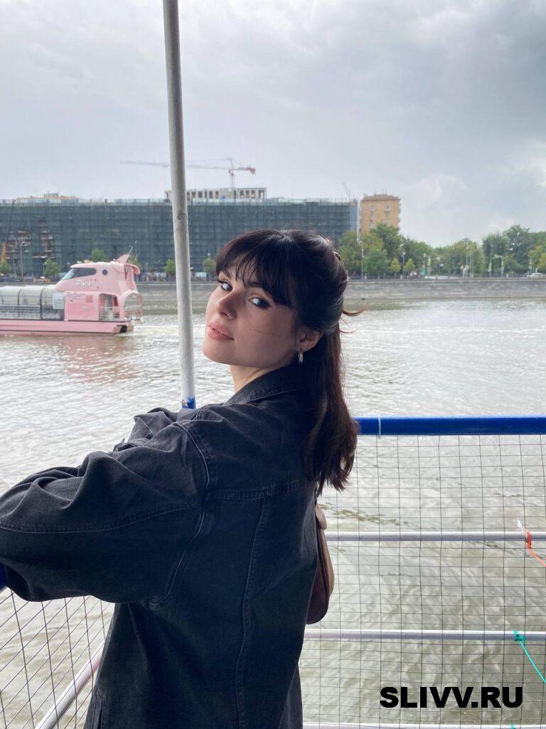 Arinaslezkina Arinaslezkina