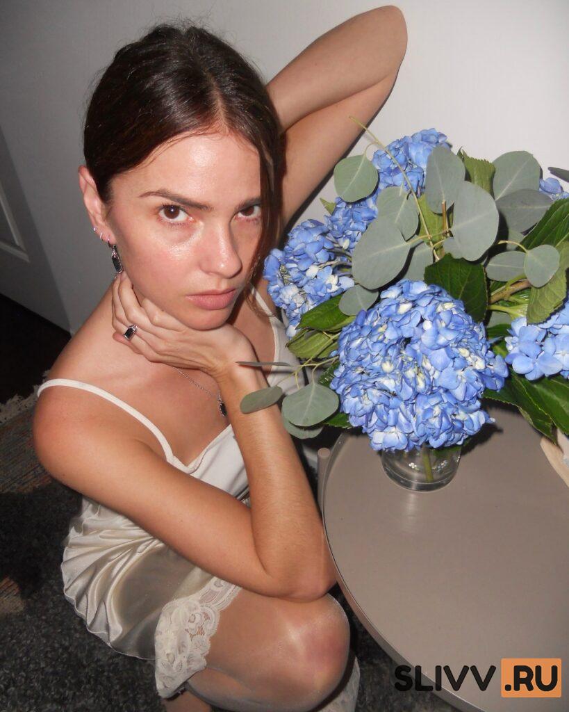 Shelley Hennig Shelley Hennig