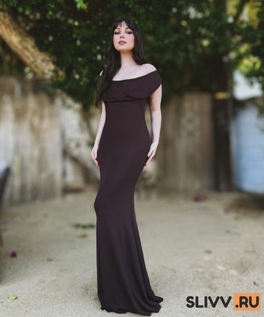 Samantha Hanratty Samantha Hanratty